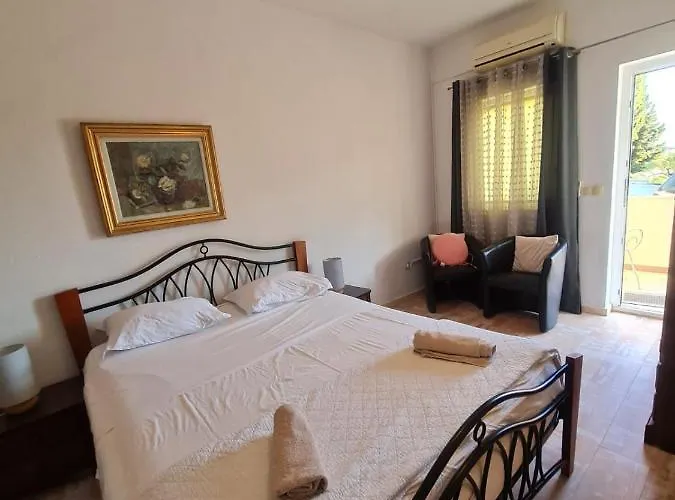 乐瓦达公寓 * 特罗吉尔