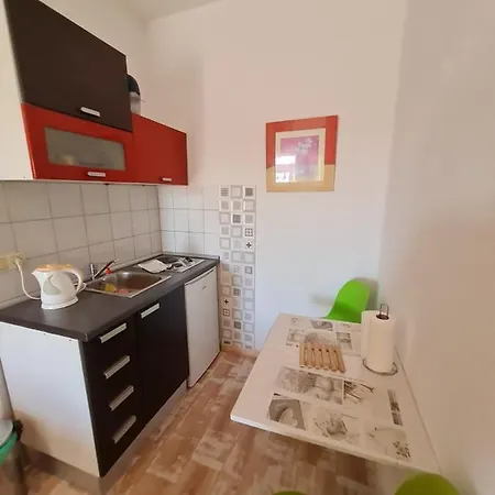 Apartament Levarda
